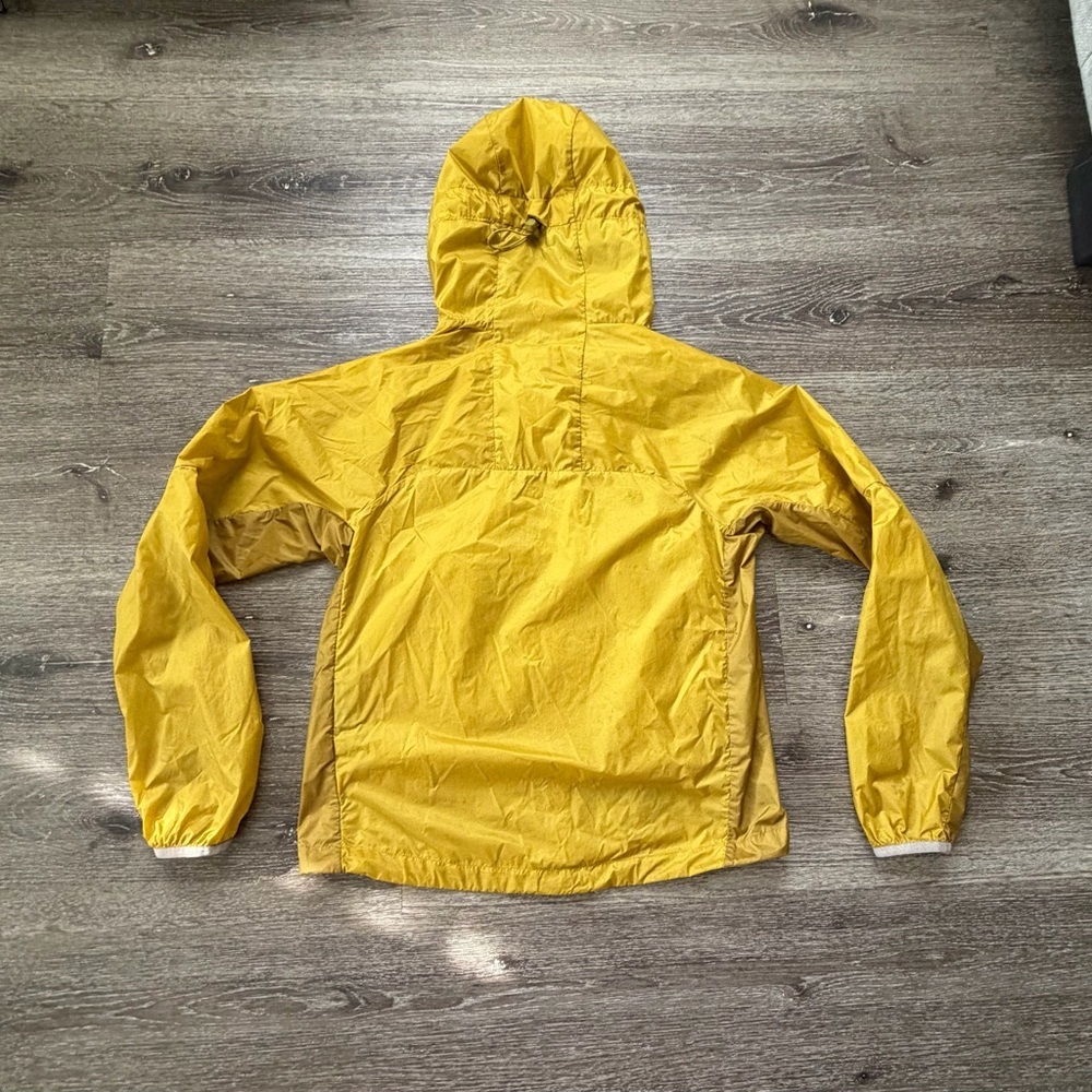 Nike ACG Yellow Hooded Jacket with White Logo - Picture 6 of 10
